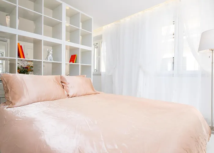 Nadiona Crystal & Gold *